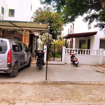 Central, Cozy, Spacy, Wide Terrace, Garden, 2br, Free Parking, Fast Wi-fi, 4ppl Apartman *
