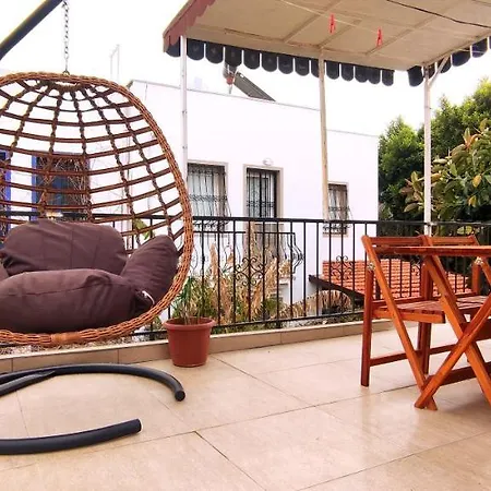Central, Cozy, Spacy, Wide Terrace, Garden, 2br, Free Parking, Fast Wi-fi, 4ppl Apartman *
