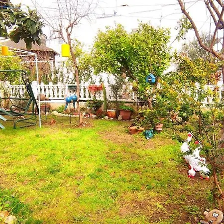 Central, Cozy, Spacy, Wide Terrace, Garden, 2br, Free Parking, Fast Wi-fi, 4ppl Apartman Bodrum