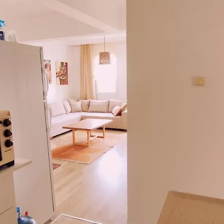 Central, Cozy, Spacy, Wide Terrace, Garden, 2br, Free Parking, Fast Wi-fi, 4ppl Apartman *